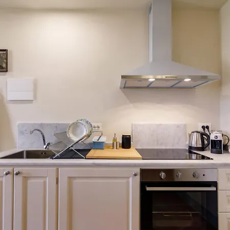 Holly House Apartment